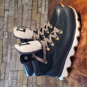 Sorel Kinetic Conquest Boots